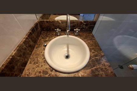 Apartamento à venda com 178m², 4 quartos e 4 vagasBanheiro da Suíte 