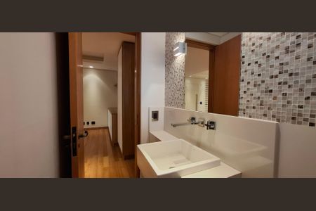 Apartamento à venda com 178m², 4 quartos e 4 vagasLavabo