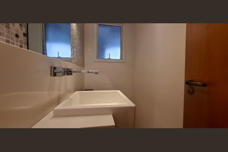 Apartamento à venda com 178m², 4 quartos e 4 vagasLavabo