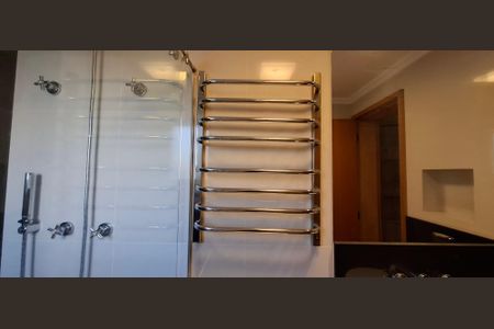 Apartamento à venda com 178m², 4 quartos e 4 vagasBanheiro da Suíte 4