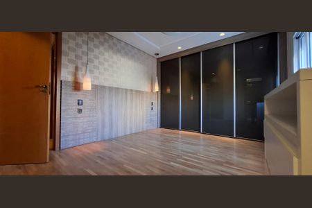 Apartamento à venda com 178m², 4 quartos e 4 vagasSuíte 4