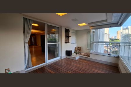 Apartamento à venda com 178m², 4 quartos e 4 vagasVaranda da Sala