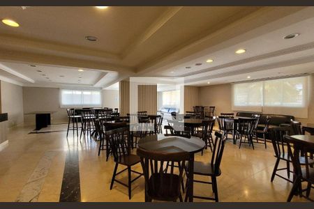 Apartamento à venda com 178m², 4 quartos e 4 vagasÁrea comum - Salão de festas