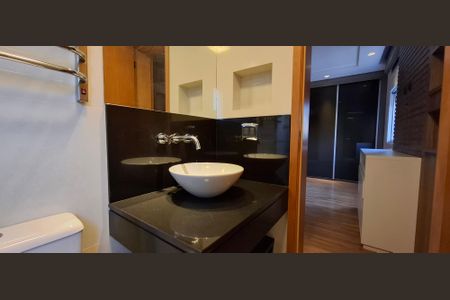 Apartamento à venda com 178m², 4 quartos e 4 vagasBanheiro da Suíte 4