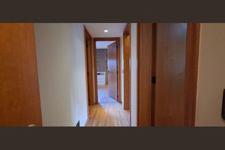Apartamento à venda com 178m², 4 quartos e 4 vagasLavabo