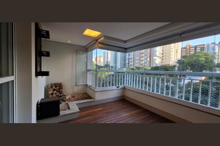 Apartamento à venda com 178m², 4 quartos e 4 vagasVaranda da Sala