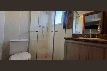 Apartamento à venda com 178m², 4 quartos e 4 vagasBanheiro da Suíte 2