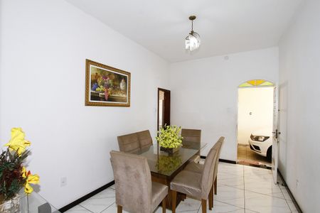 Casa à venda com 230m², 3 quartos e 2 vagasCopa