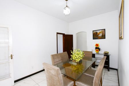 Casa à venda com 230m², 3 quartos e 2 vagasCopa