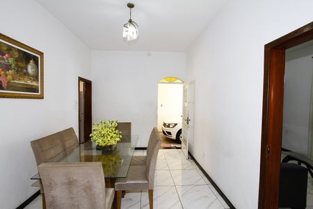 Casa à venda com 230m², 3 quartos e 2 vagasCopa