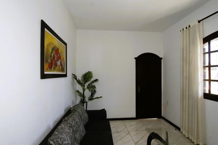 Sala de casa à venda com 3 quartos, 230m² em Salgado Filho, Belo Horizonte