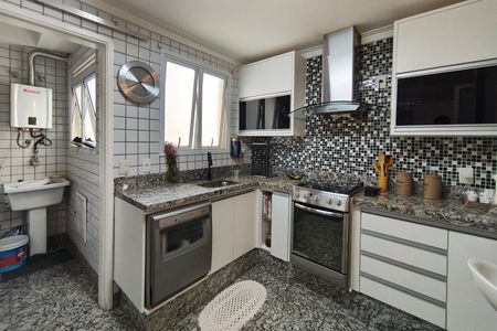 Apartamento à venda com 130m², 3 quartos e 2 vagasCozinha