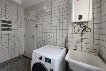 Apartamento à venda com 130m², 3 quartos e 2 vagasÁrea de Serviço