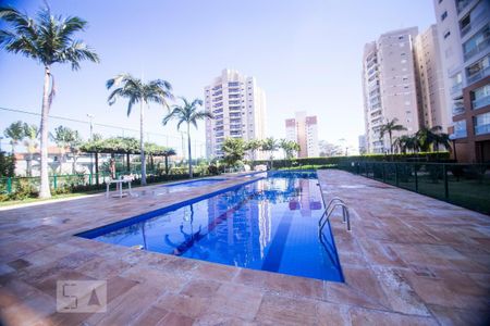 Apartamento à venda com 130m², 3 quartos e 2 vagasÁrea comum - Piscina