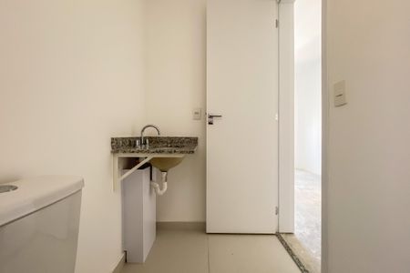 Apartamento à venda com 102m², 3 quartos e 2 vagas Apartamento à venda com 102m², 3 quartos e 2 vagasBanheiro Master