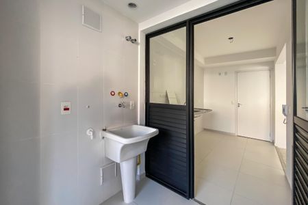 Apartamento à venda com 102m², 3 quartos e 2 vagas Apartamento à venda com 102m², 3 quartos e 2 vagasÁrea de Serviço