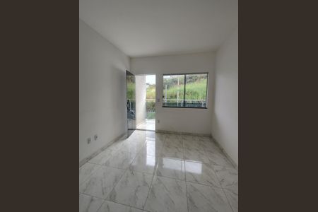 Casa à venda com 130m², 3 quartos e 2 vagas Casa à venda com 130m², 3 quartos e 2 vagasSala