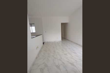 Casa à venda com 130m², 3 quartos e 2 vagas Casa à venda com 130m², 3 quartos e 2 vagasSala