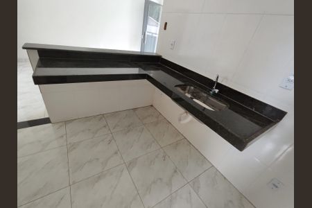 Casa à venda com 130m², 3 quartos e 2 vagas Casa à venda com 130m², 3 quartos e 2 vagasCozinha