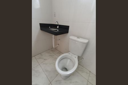 Casa à venda com 130m², 3 quartos e 2 vagas Casa à venda com 130m², 3 quartos e 2 vagasBanheiro Social