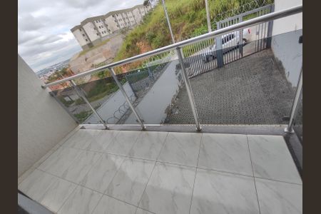 Casa à venda com 130m², 3 quartos e 2 vagas Casa à venda com 130m², 3 quartos e 2 vagasVaranda da Sala