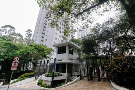 Apartamento à venda com 73m², 2 quartos e 1 vagaFachada e portaria