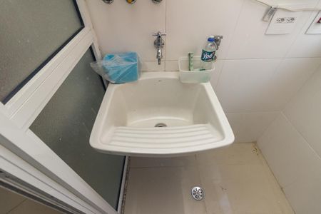 Apartamento para alugar com 65m², 2 quartos e 1 vagaÁrea de Serviço