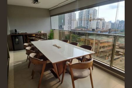 Apartamento à venda com 135m², 3 quartos e 2 vagasFoto 01
