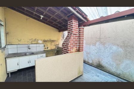 Casa à venda com 250m², 4 quartos e 6 vagasPorão - Churrasqueira