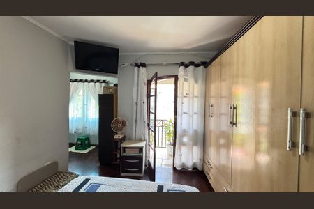 Casa à venda com 250m², 4 quartos e 6 vagasSuite