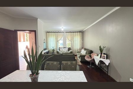 Casa à venda com 250m², 4 quartos e 6 vagasSala - Sala de Jantar