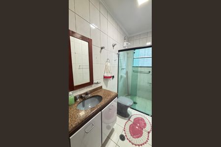 Casa à venda com 250m², 4 quartos e 6 vagasBanheiro