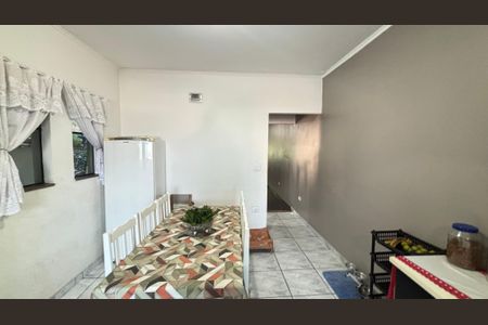 Casa à venda com 250m², 4 quartos e 6 vagasCozinha