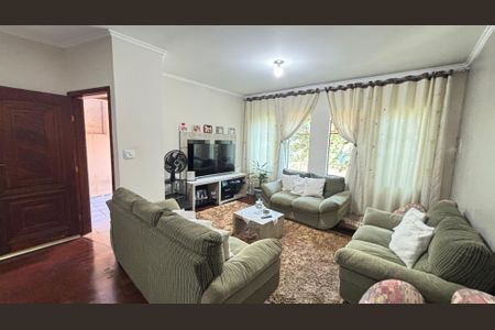 Casa à venda com 250m², 4 quartos e 6 vagasSala - Sala de Jantar