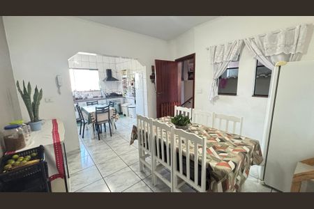 Casa à venda com 250m², 4 quartos e 6 vagasCozinha