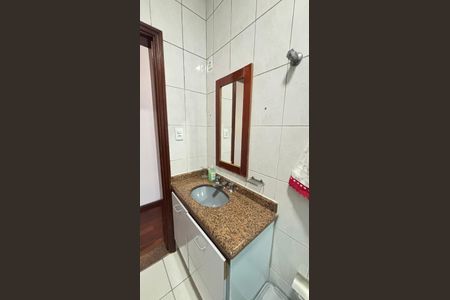 Casa à venda com 250m², 4 quartos e 6 vagasBanheiro