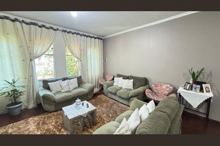 Casa à venda com 250m², 4 quartos e 6 vagasSala - Sala de Jantar