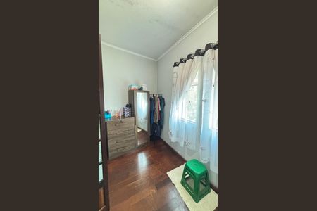 Casa à venda com 250m², 4 quartos e 6 vagasSuite