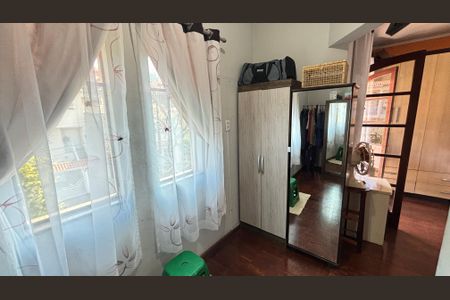 Casa à venda com 250m², 4 quartos e 6 vagasSuite