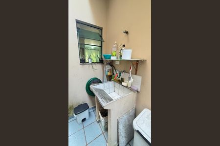 Casa à venda com 250m², 4 quartos e 6 vagasQuintal - Area de Serviço