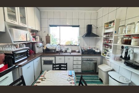 Casa à venda com 250m², 4 quartos e 6 vagasCozinha