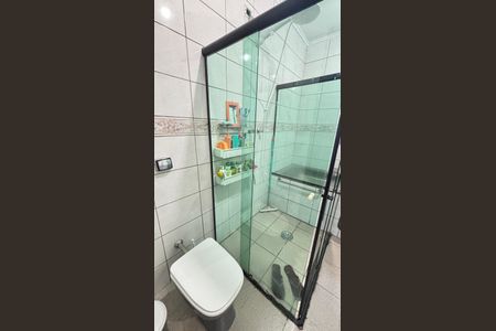 Casa à venda com 250m², 4 quartos e 6 vagasBanheiro da Suíte