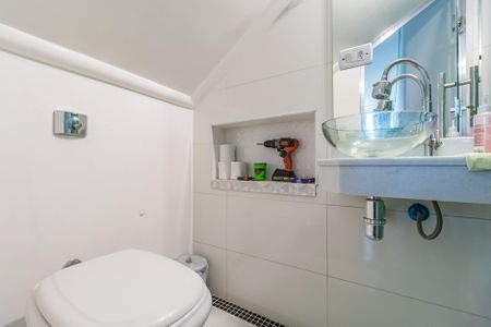 Apartamento para alugar com 100m², 2 quartos e sem vaga Apartamento para alugar com 100m², 2 quartos e sem vagaBanheiro da Suíte