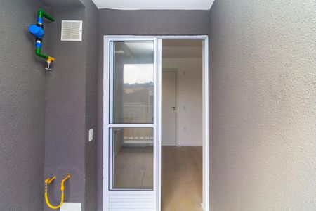 Apartamento à venda com 33m², 2 quartos e sem vagaSacada