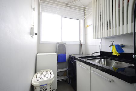 Apartamento à venda com 63m², 2 quartos e 1 vagaÁrea de Serviço