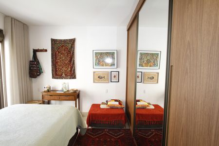 Apartamento à venda com 200m², 2 quartos e 2 vagasSuíte