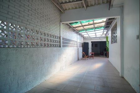 Casa à venda com 250m², 3 quartos e 3 vagas Casa à venda com 250m², 3 quartos e 3 vagasGaragem