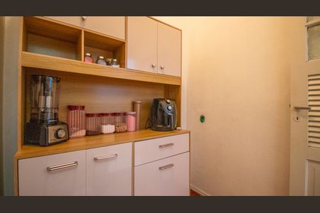 Apartamento à venda com 47m², 1 quarto e sem vaga Apartamento à venda com 47m², 1 quarto e sem vagaQuarto de Serviço