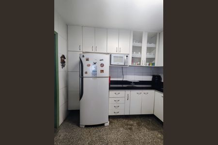 Casa à venda com 220m², 4 quartos e 2 vagasCozinha