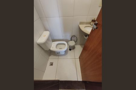 Casa à venda com 220m², 4 quartos e 2 vagasBanheiro 2